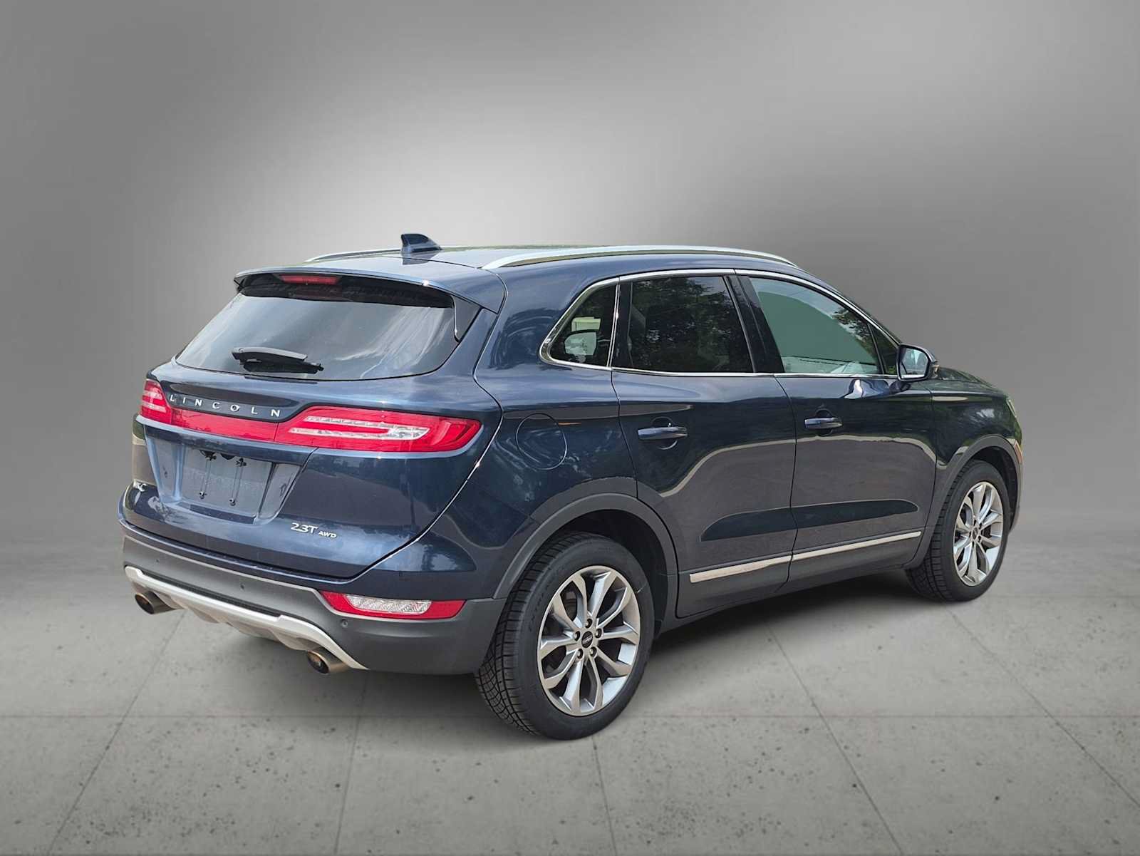 Used 2017 Lincoln MKC Select w/ Select Plus Package AWD/4WD image 8