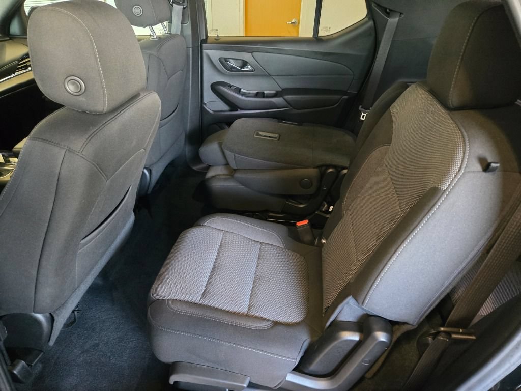 Certified 2023 Chevrolet Traverse LT w/ LPO, Floor Liner Package AWD/4WD image 18