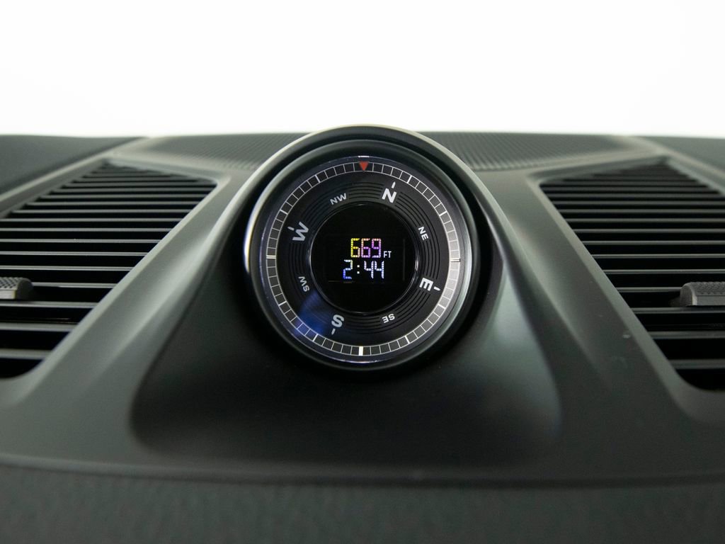 Certified 2025 Porsche Cayenne Coupe image 27