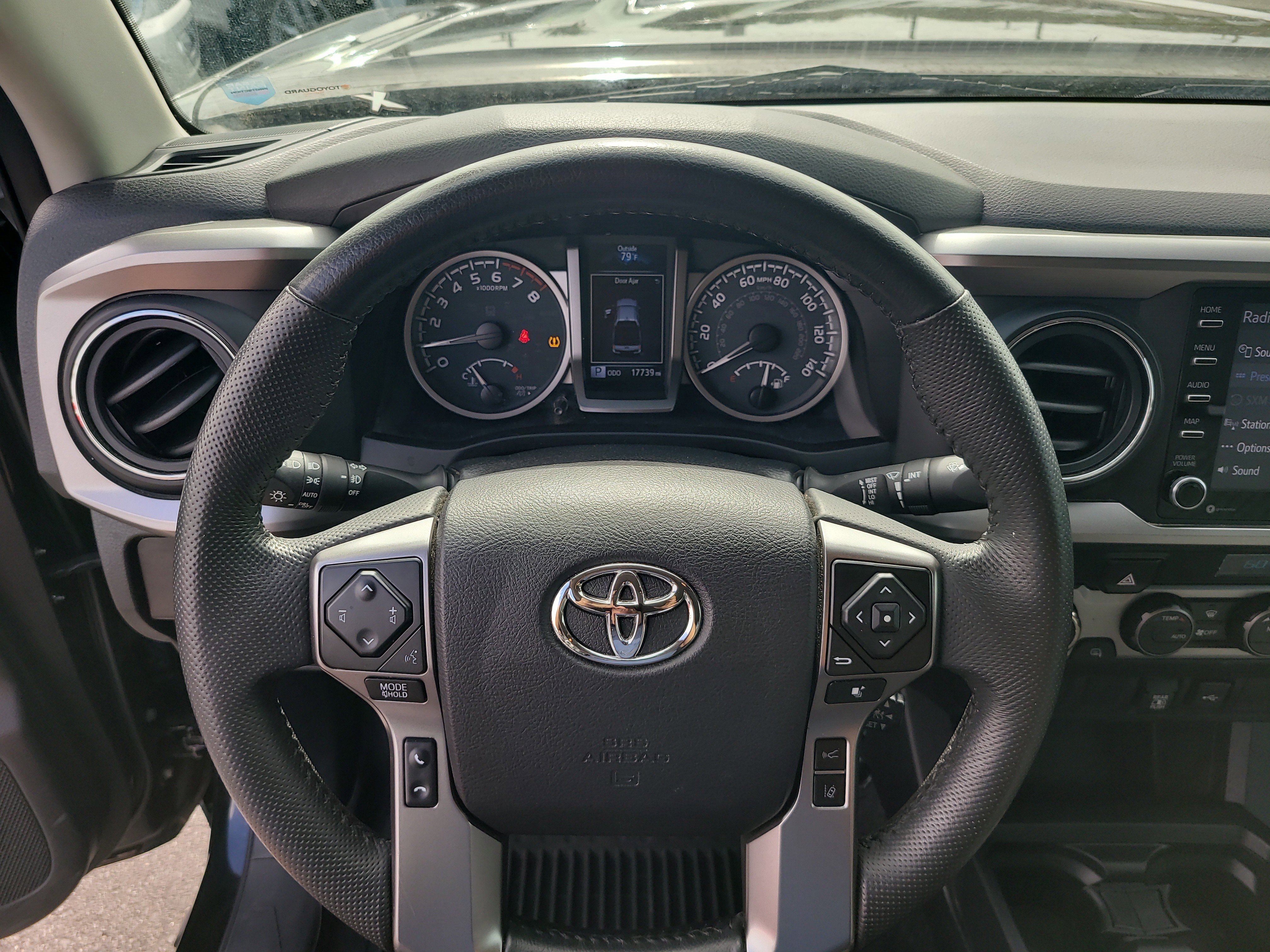Used 2021 Toyota Tacoma SR5 AWD/4WD image 27