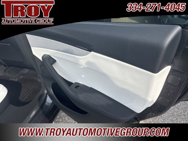 Used 2026 Tesla Model Y 2WD image 23