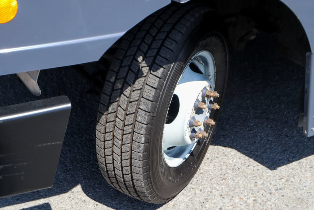 Used 2019 Ford E-450 and Econoline 450 Super Duty RWD image 33
