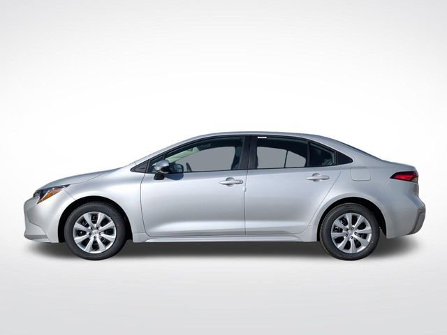 Used 2026 Toyota Corolla LE image 2