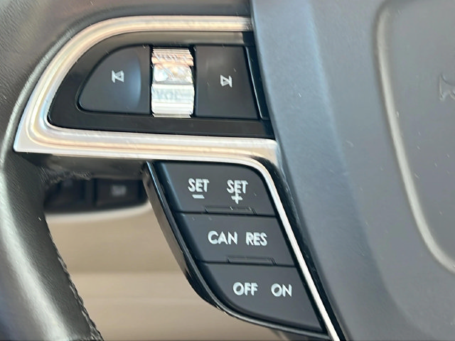 Used 2020 Lincoln Nautilus FWD w/ Equipment Group 101A image 19
