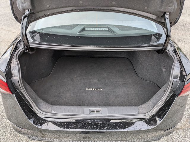 Used 2025 Nissan Sentra SV image 7