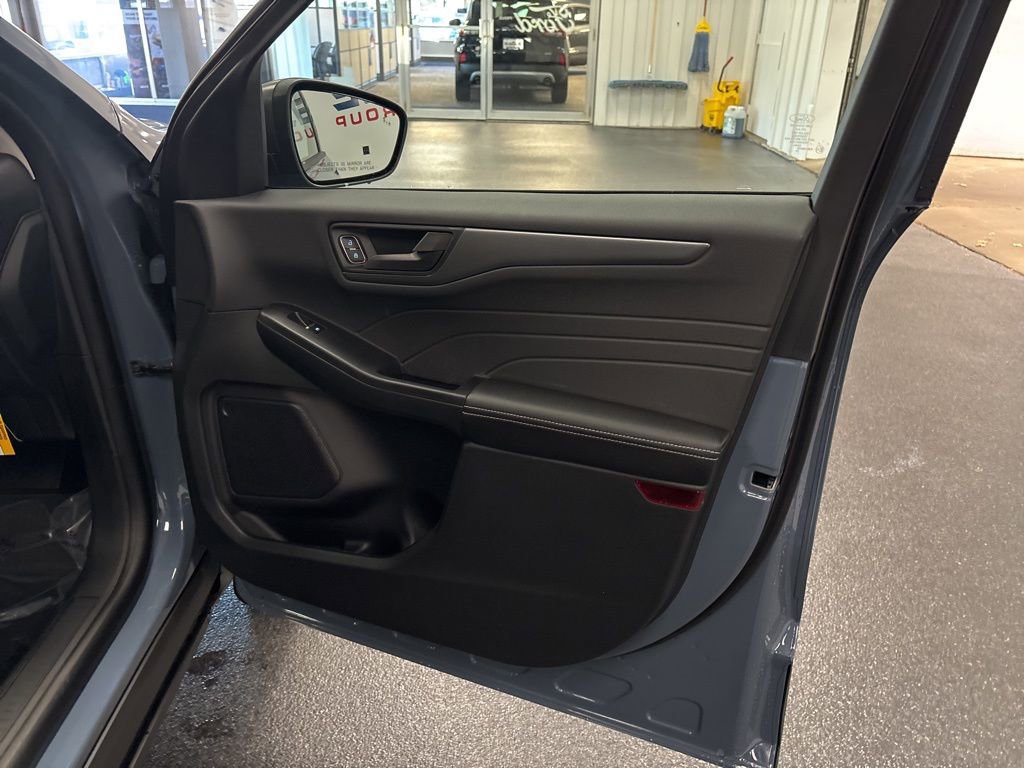New 2026 Ford Escape Active w/ Cold Weather Package image 30
