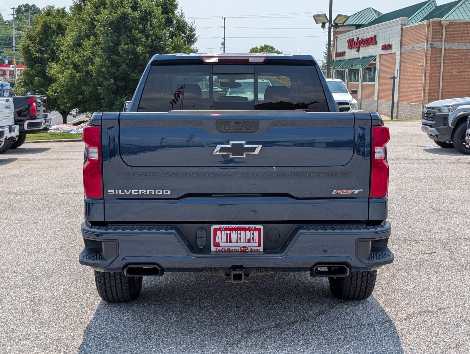 Used 2021 Chevrolet Silverado 1500 RST w/ Convenience Package II AWD/4WD image 4