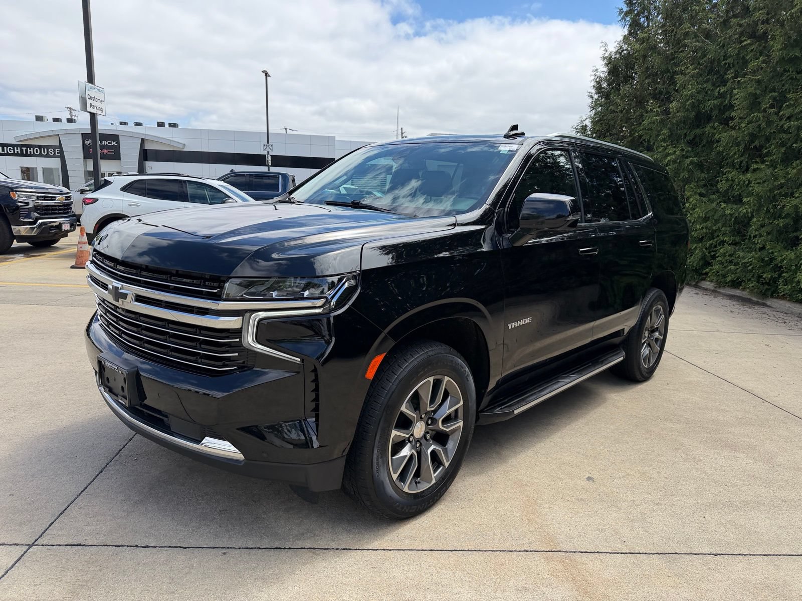 Used 2022 Chevrolet Tahoe LT w/ LT Signature Plus Package AWD/4WD image 7
