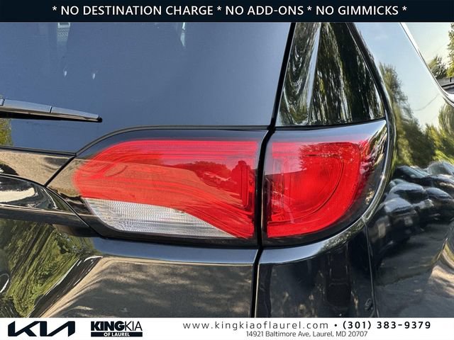 Used 2023 Chrysler Voyager LX FWD image 29