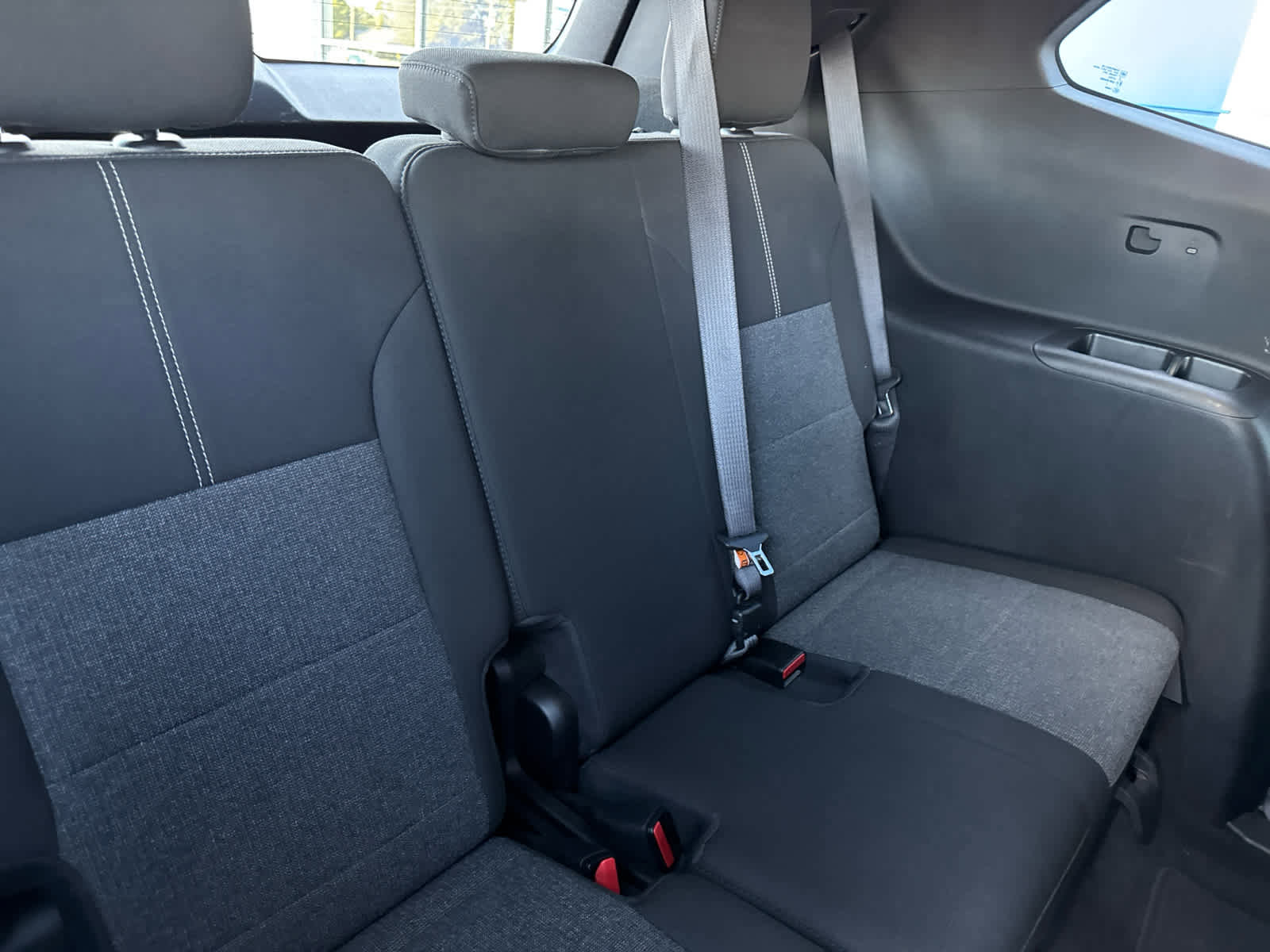 Used 2025 GMC Acadia Elevation image 6