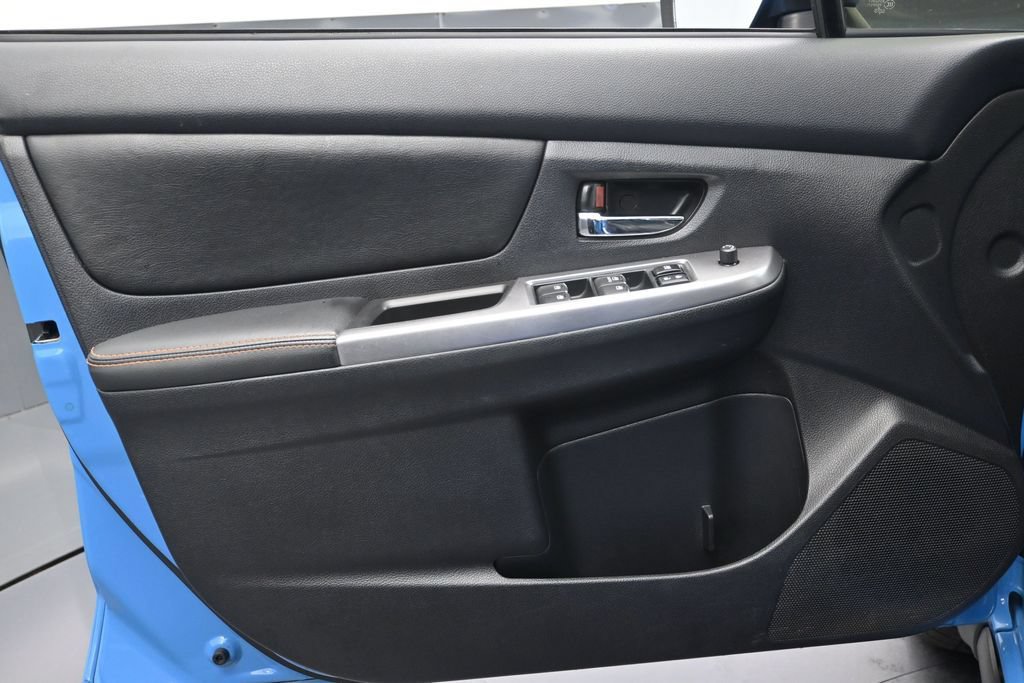 Used 2016 Subaru Crosstrek 2.0i Premium w/ Moonroof Package AWD/4WD image 11