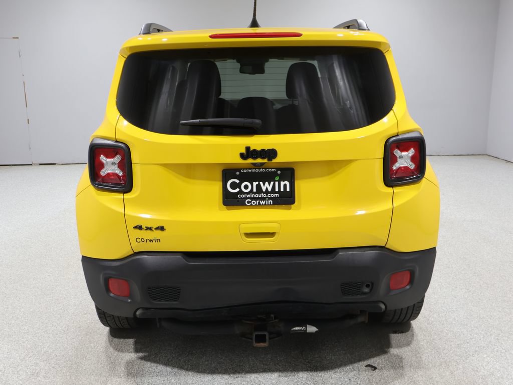 Certified 2018 Jeep Renegade Altitude w/ Safety & Security Group AWD/4WD image 4