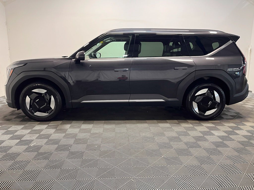 Used 2024 Kia EV9 Wind AWD/4WD image 23