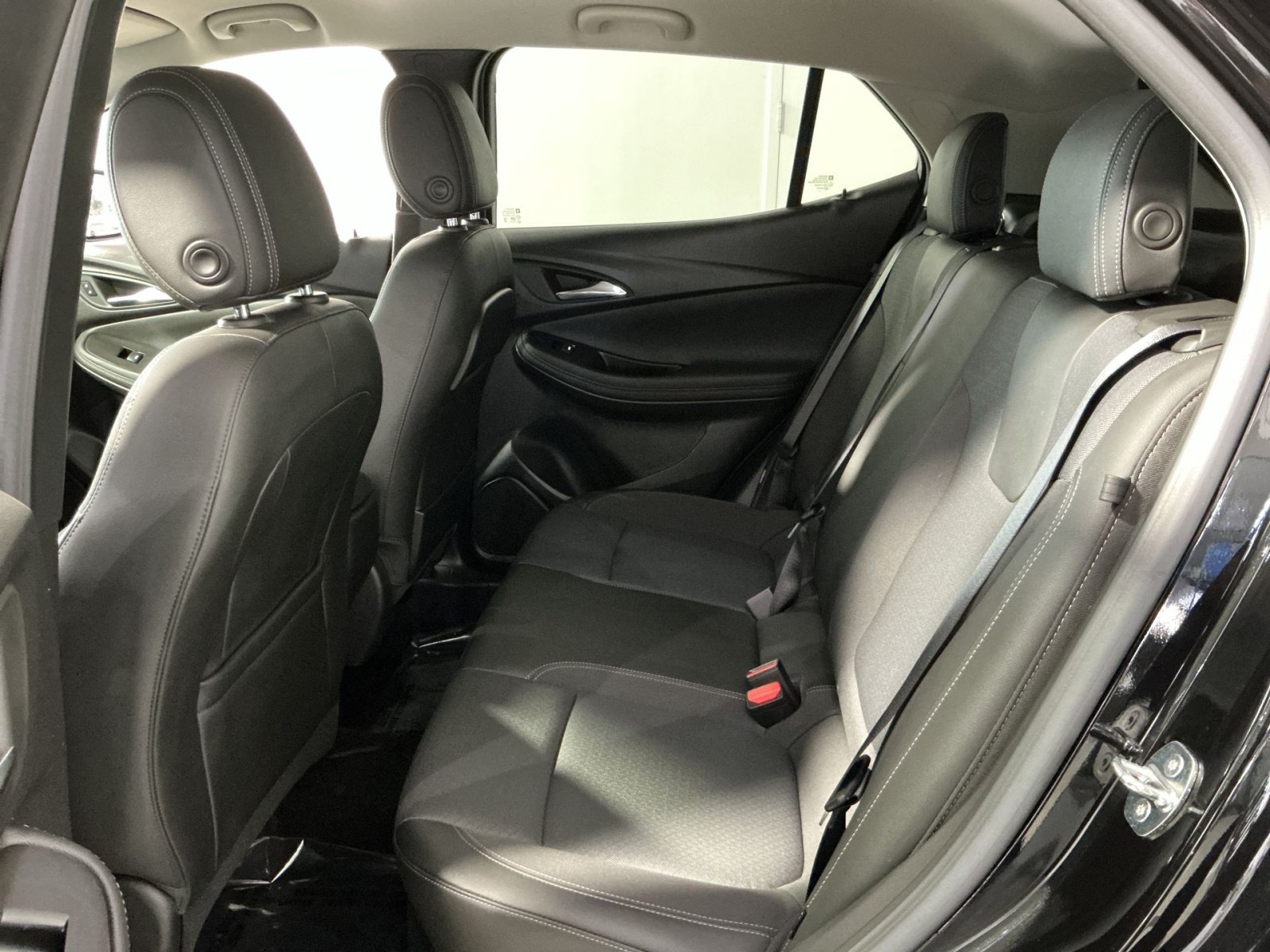 Used 2023 Buick Encore GX Preferred w/ Cold Weather Comfort Package AWD/4WD image 24