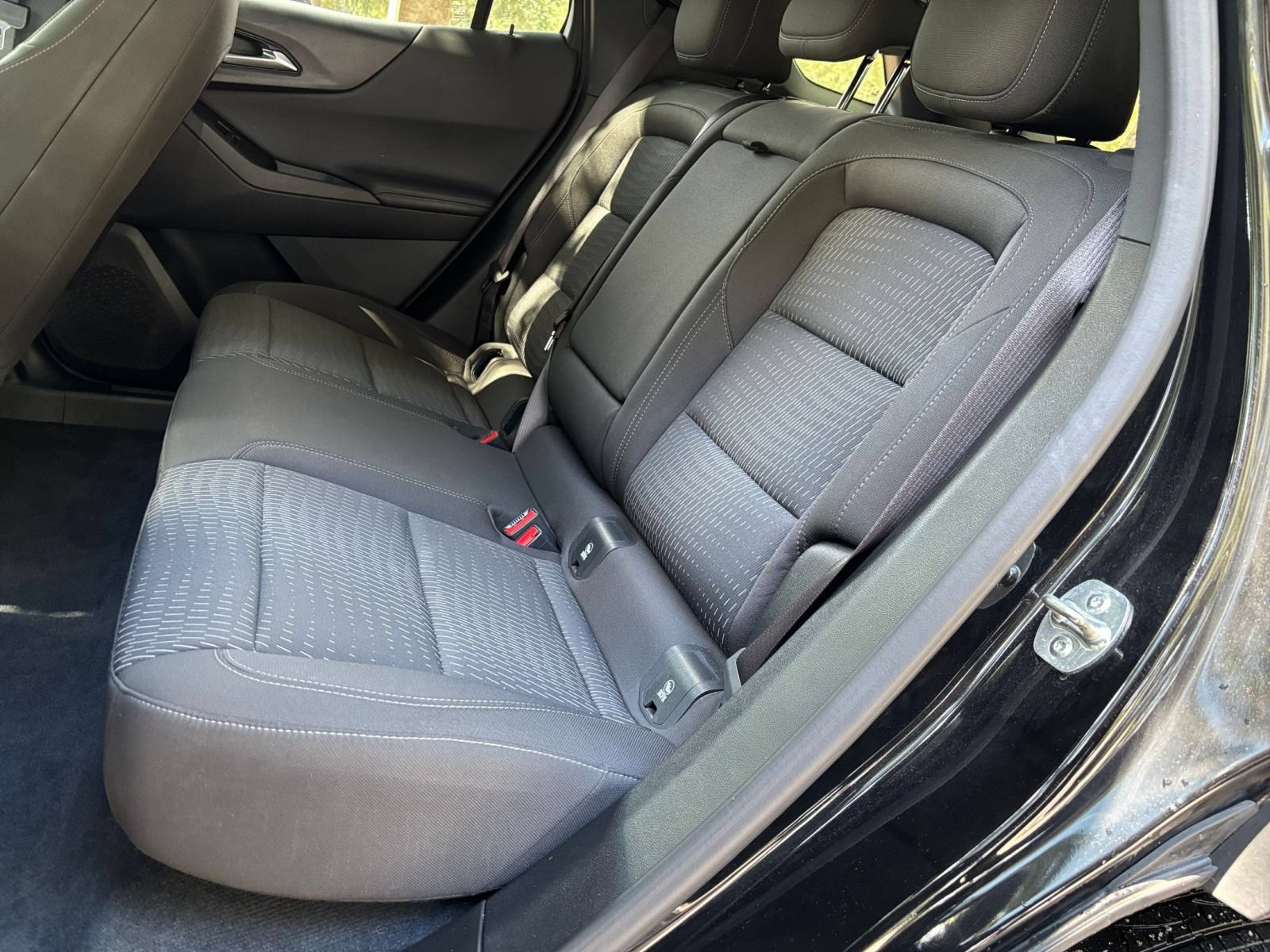 Used 2025 Chevrolet Equinox LT FWD image 38