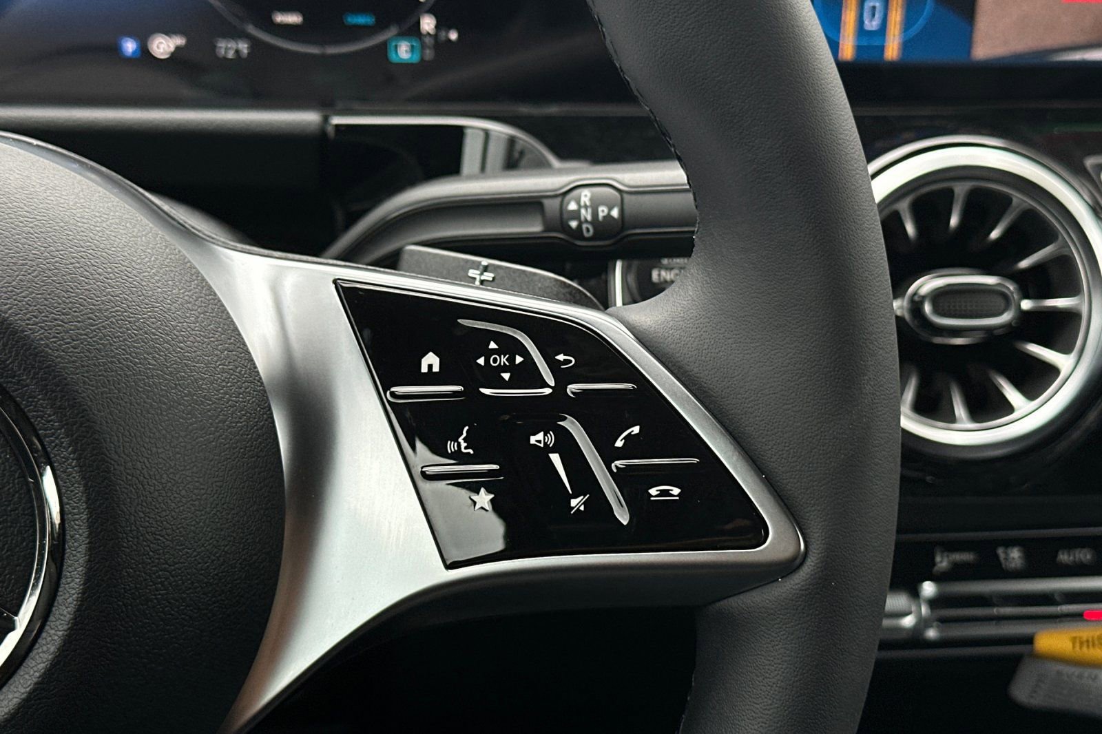 New 2026 Mercedes-Benz GLA 250 4MATIC image 25