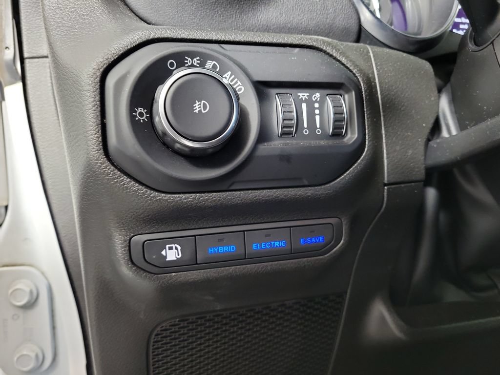 Used 2022 Jeep Wrangler Unlimited Rubicon 4xe AWD/4WD image 13