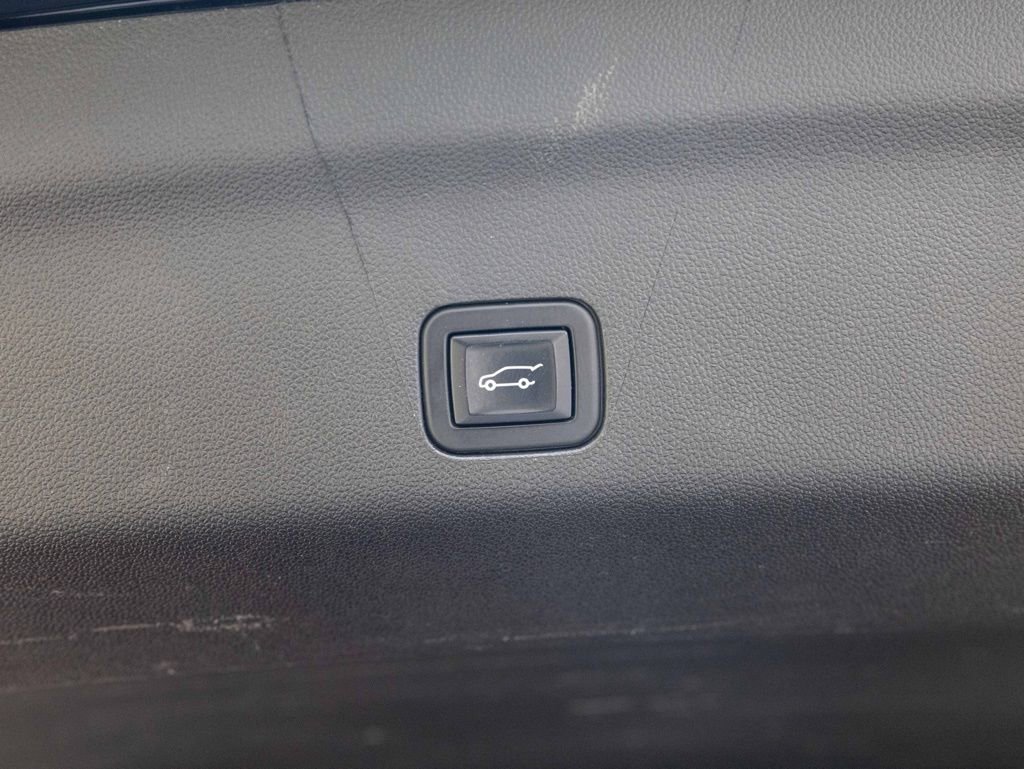Used 2023 Cadillac Escalade ESV V image 60