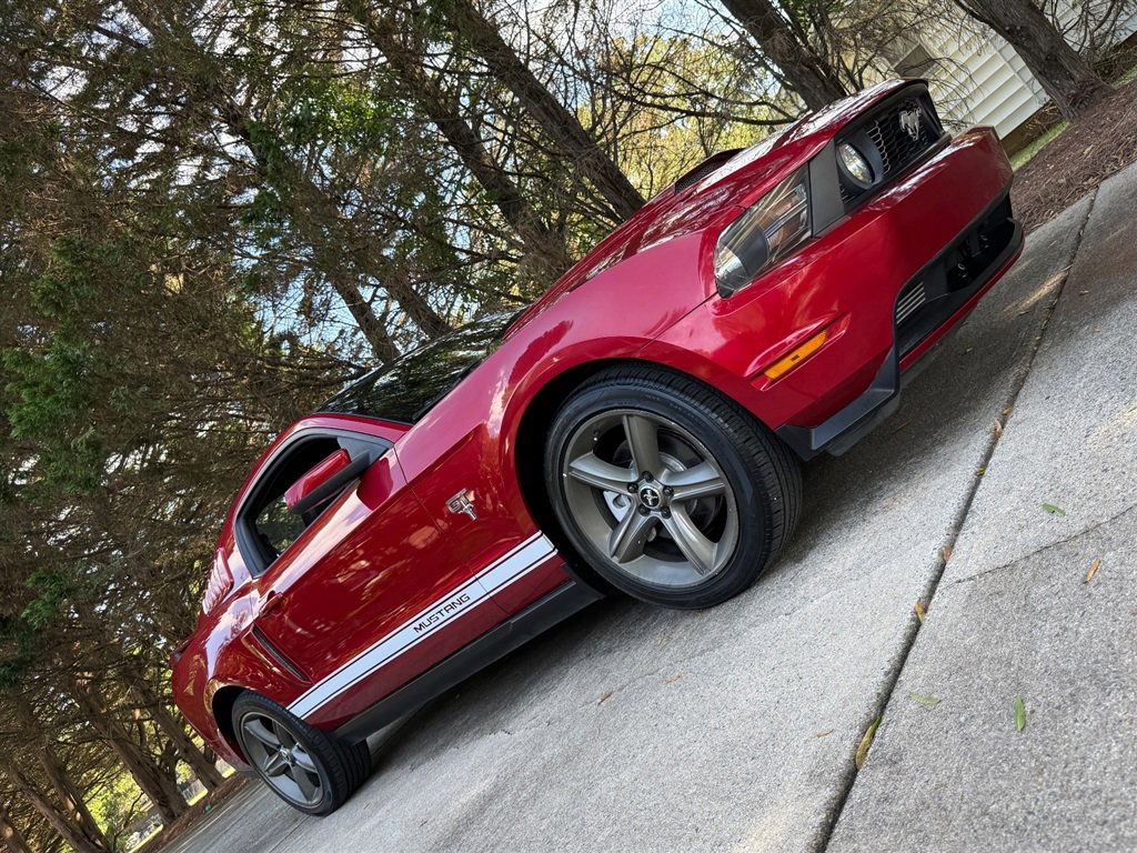Used 2010 Ford Mustang GT Premium image 28