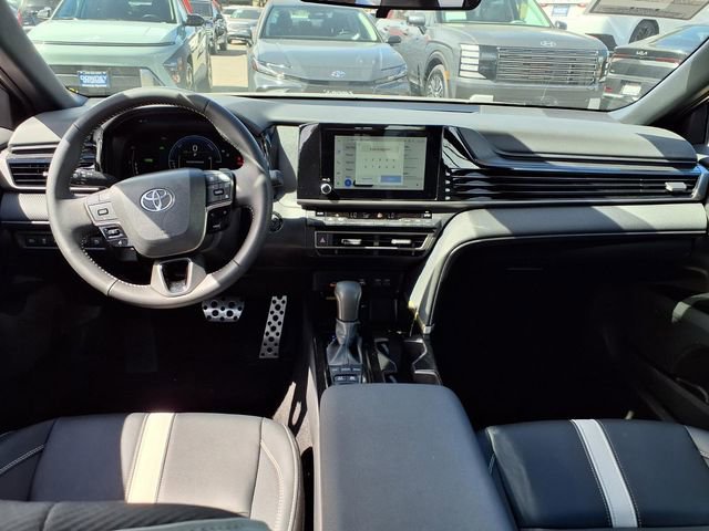 Used 2025 Toyota Camry SE FWD image 18