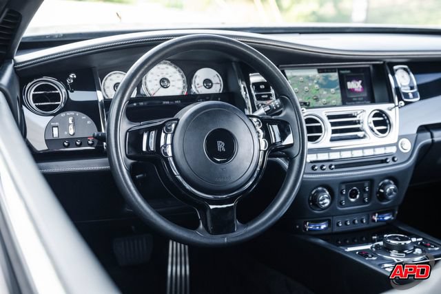 Used 2019 Rolls-Royce Wraith RWD image 11