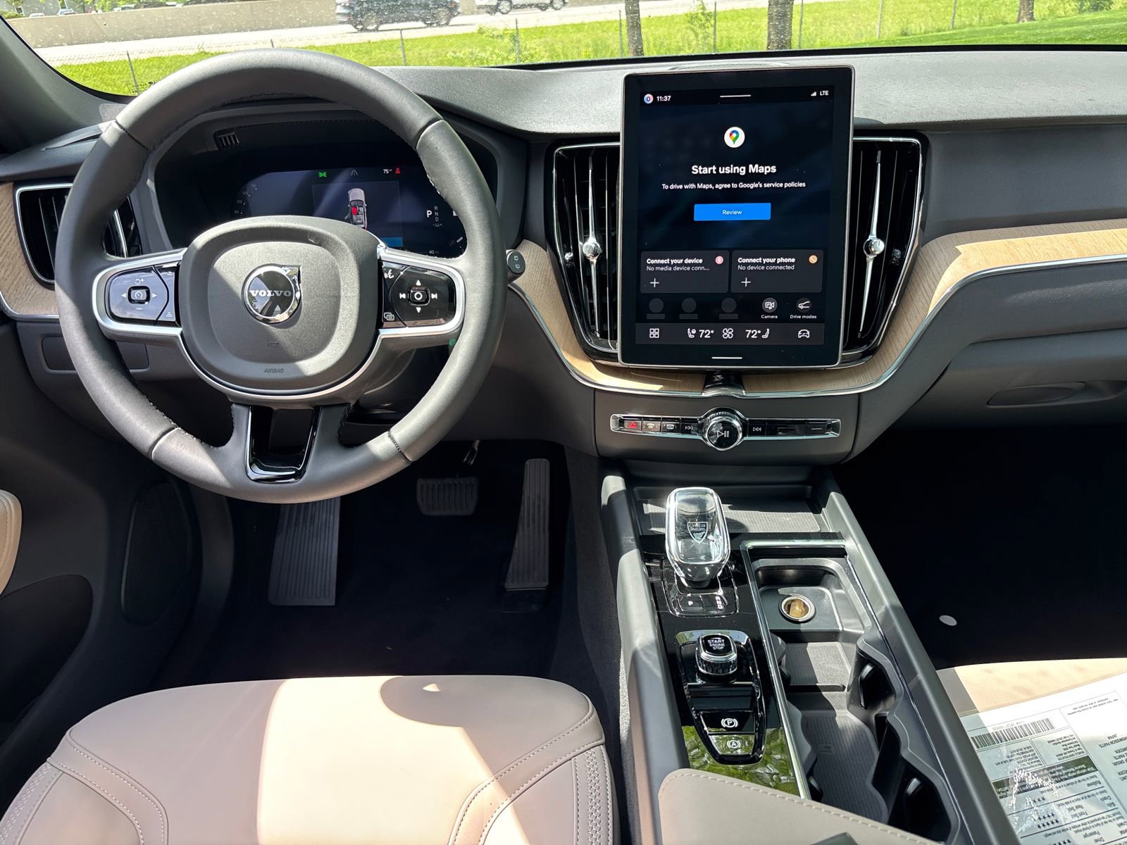 New 2026 Volvo XC60 B5 Plus w/ Protection Package Premier AWD/4WD image 25