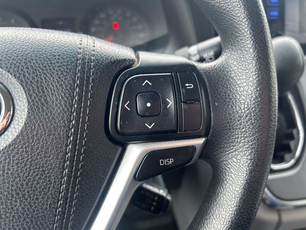 Used 2017 Toyota Sienna LE image 30