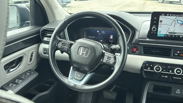 Used 2023 Honda Pilot Elite image 26