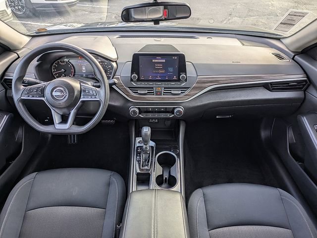 Used 2024 Nissan Altima 2.5 SV image 14