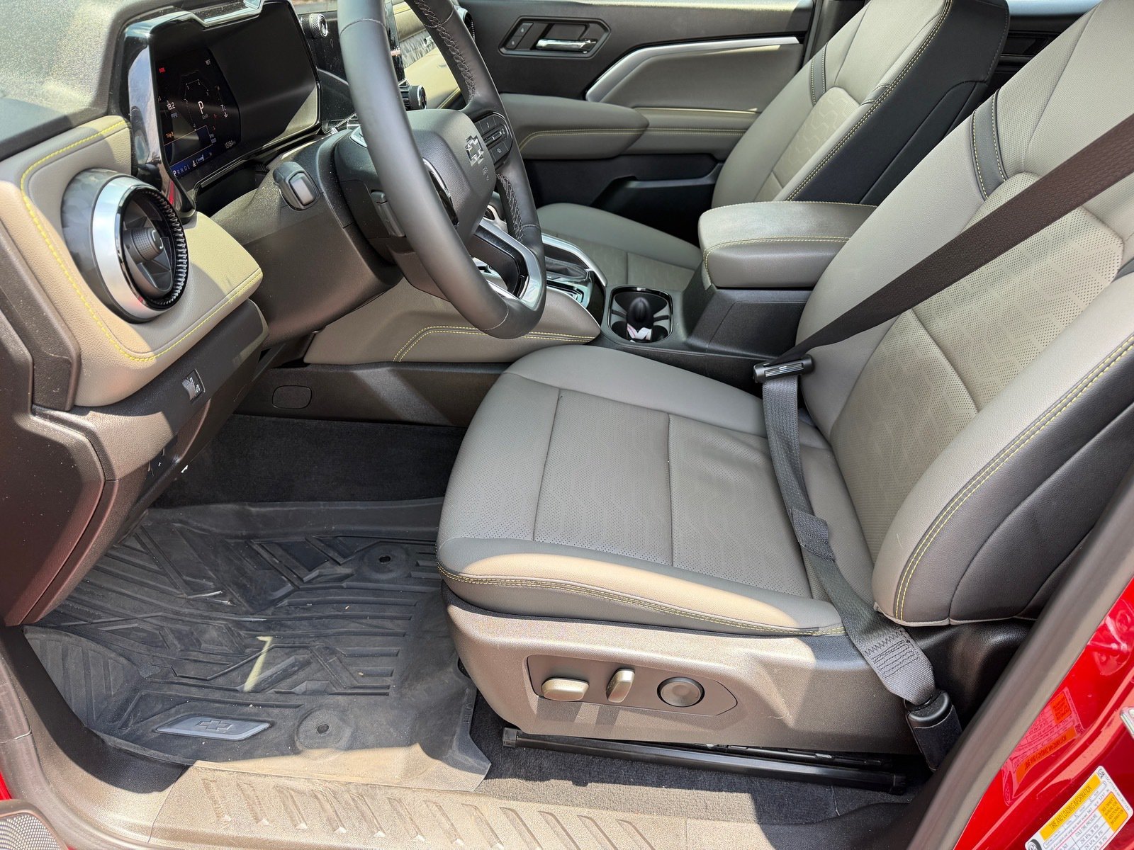 Used 2024 Chevrolet Colorado ZR2 w/ ZR2 Convenience Package III AWD/4WD image 16