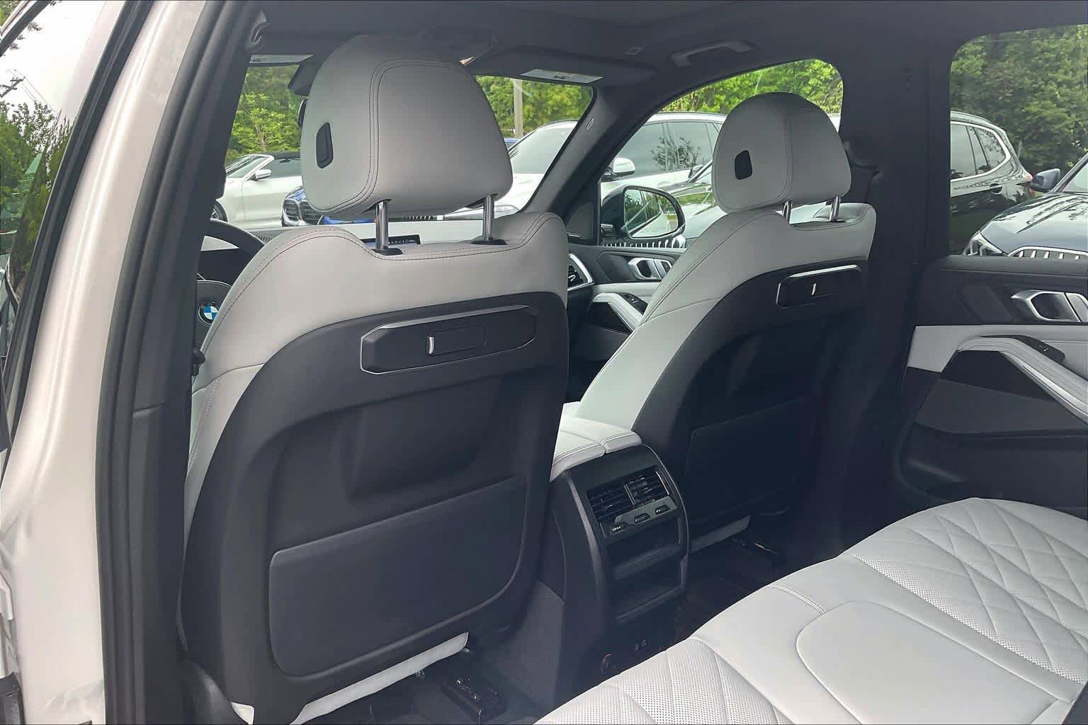Certified 2025 BMW X5 xDrive40i w/ M Sport Package AWD/4WD image 22