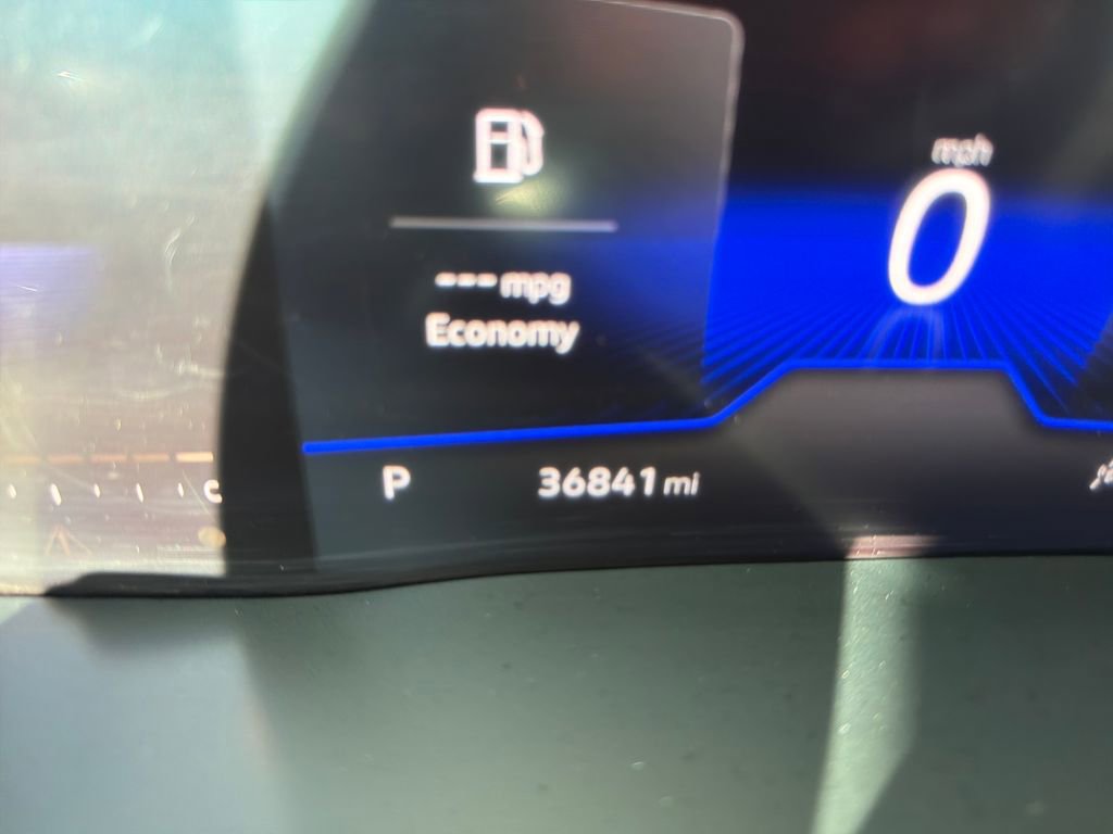 Certified 2022 Volkswagen Atlas Cross Sport SE AWD/4WD image 19