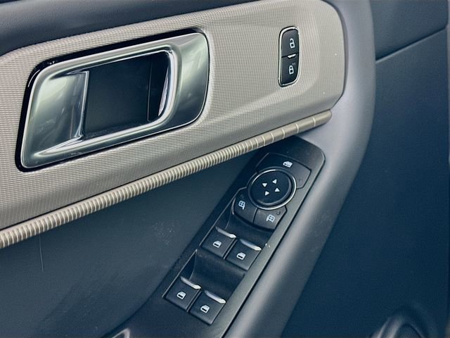 New 2026 Ford Explorer Active image 18