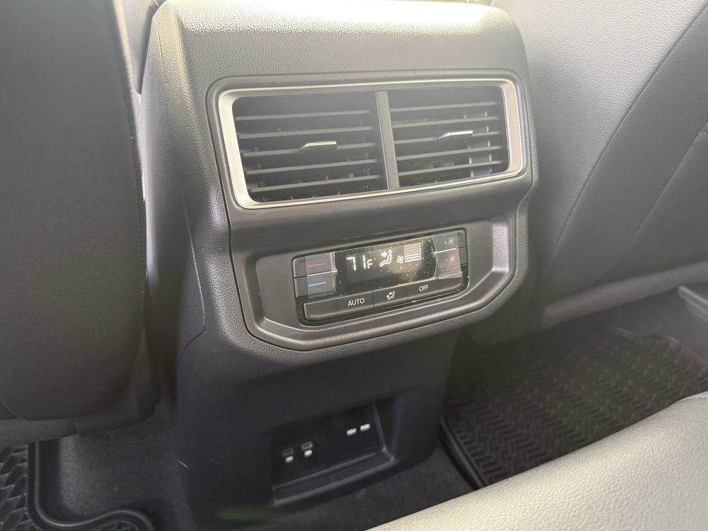 New 2026 Volkswagen Atlas SE FWD image 24