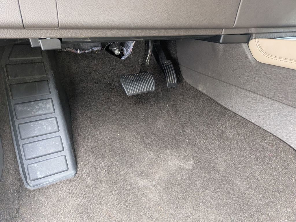 Used 2023 Lincoln Corsair Reserve image 16