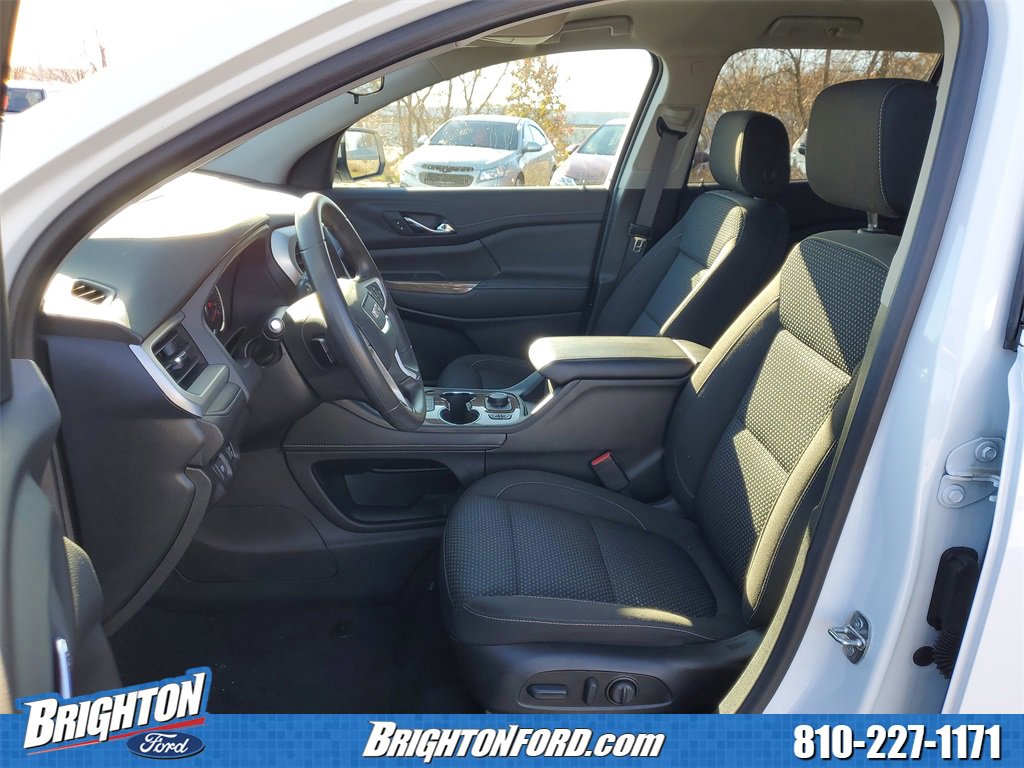 Used 2023 GMC Acadia SLE w/ Driver Convenience Package image 9