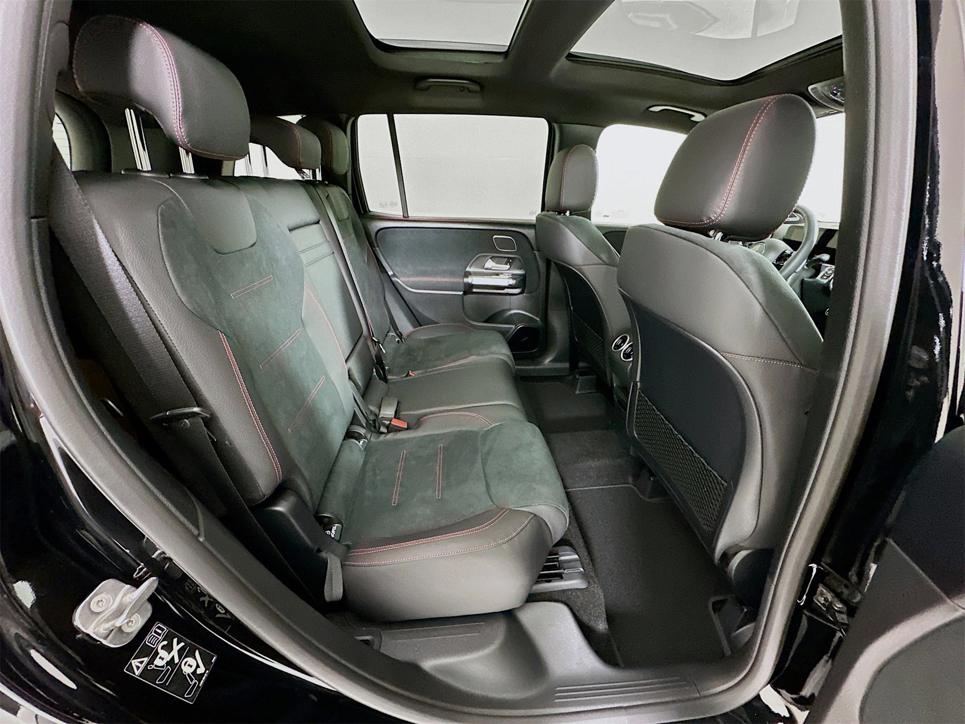 New 2026 Mercedes-Benz GLB 250 image 29