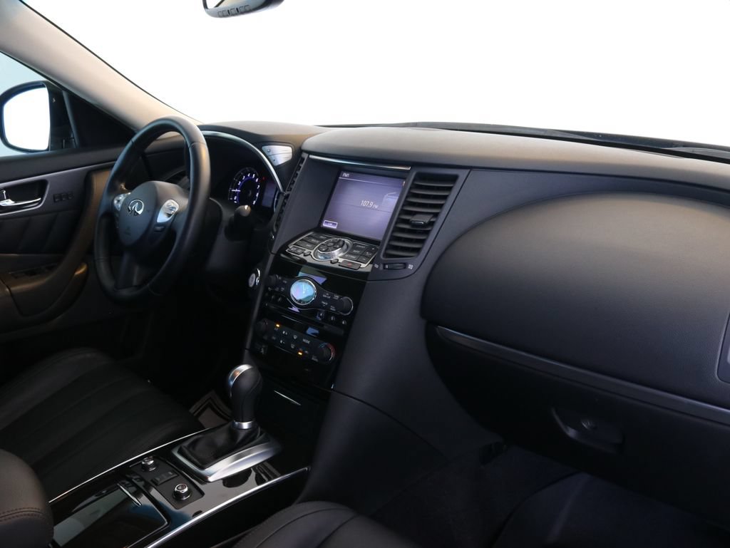 Used 2017 INFINITI QX70 AWD w/ Premium Package image 46