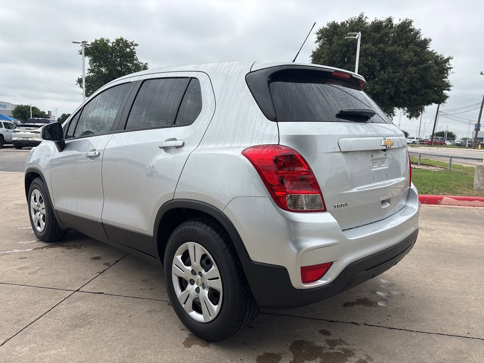 Used 2017 Chevrolet Trax LS FWD image 5