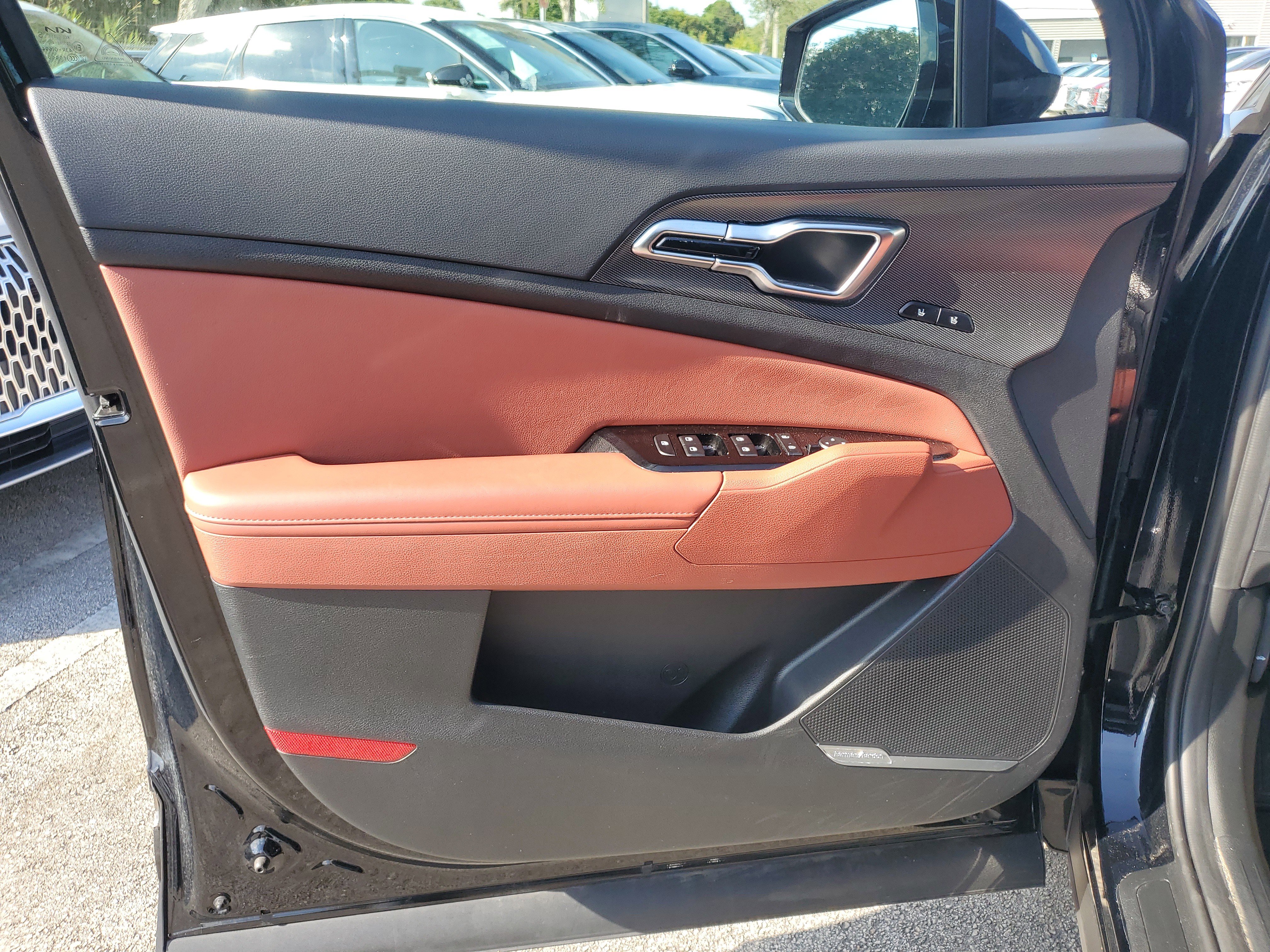 Used 2024 Kia Sportage SX image 17