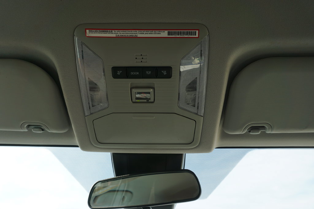 Used 2022 Toyota RAV4 LE w/ Carpet Mat Package (TMS) FWD image 28