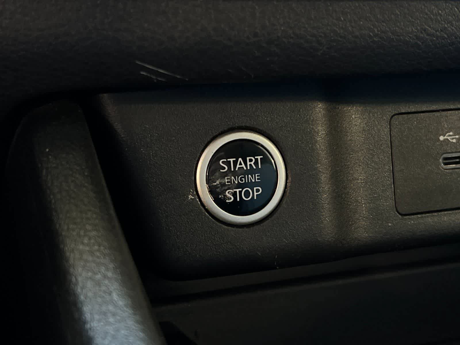 Used 2023 Nissan Rogue SV FWD image 23