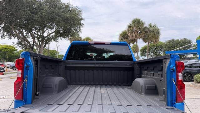 Used 2025 Chevrolet Silverado 1500 Custom w/ Turbomax Blackout Package RWD image 18