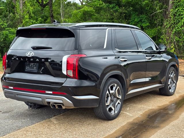 Used 2023 Hyundai Palisade Limited FWD image 3