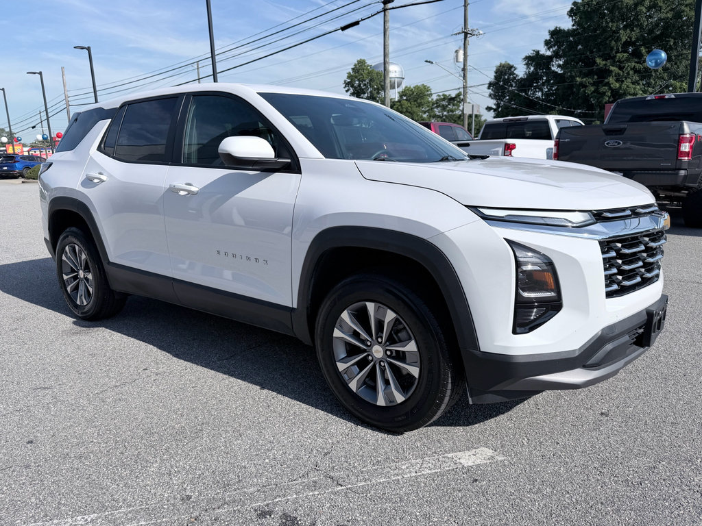 Used 2026 Chevrolet Equinox LT w/ Convenience Package II FWD image 2