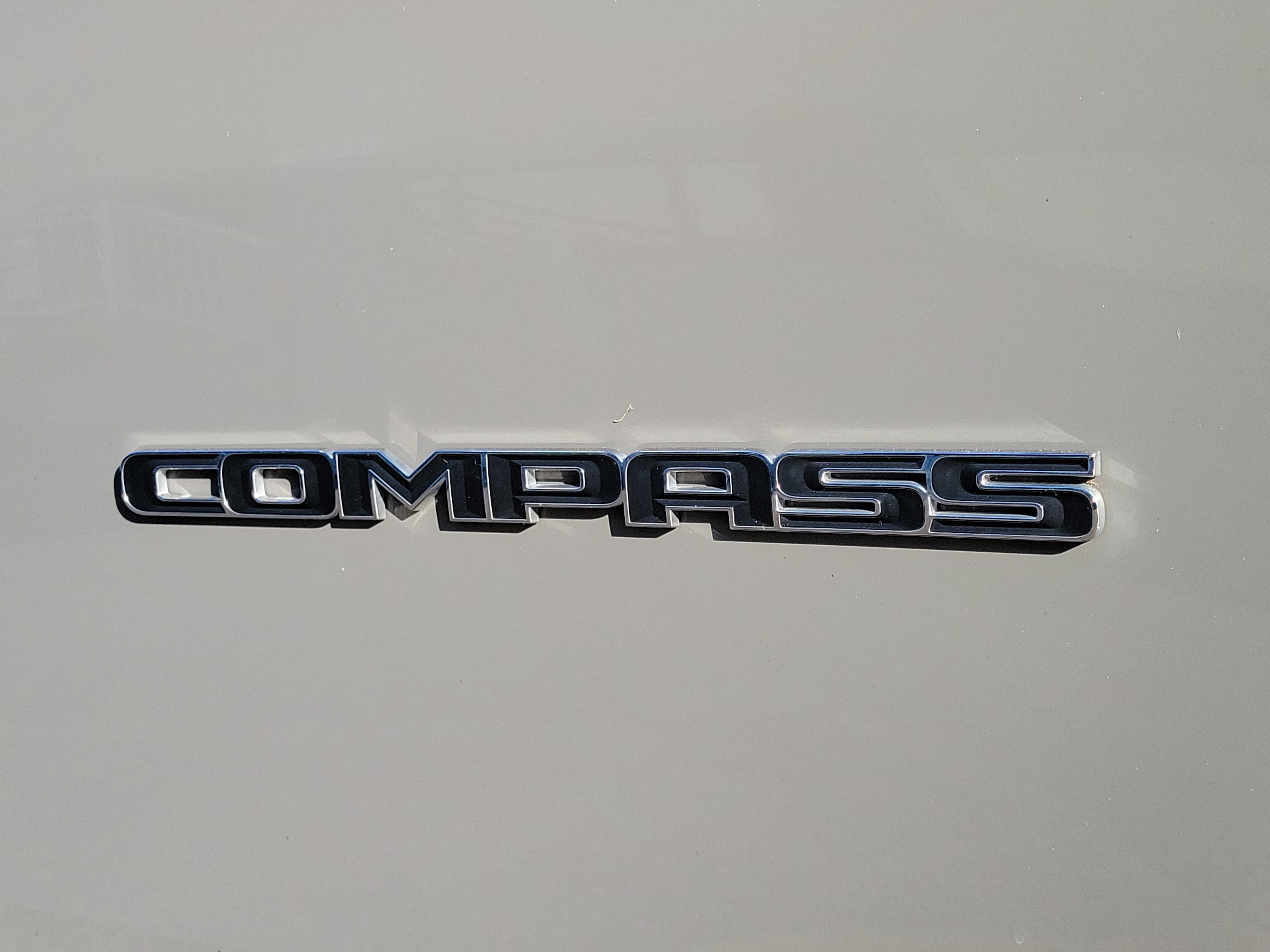 Used 2023 Jeep Compass Latitude w/ Convenience Group AWD/4WD image 6