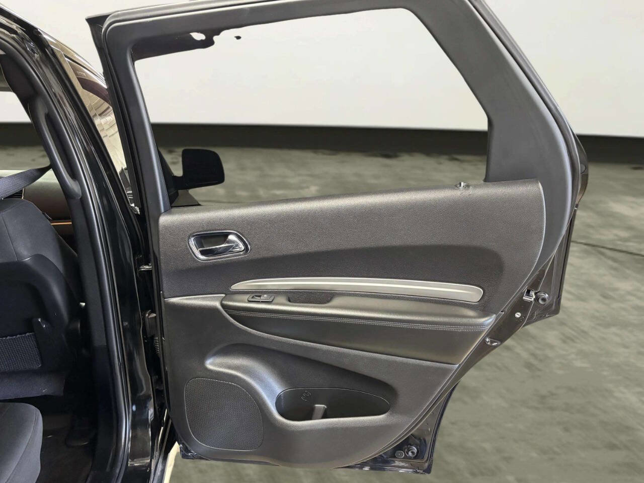 Used 2018 Dodge Durango AWD w/ Skid Plate Group image 17
