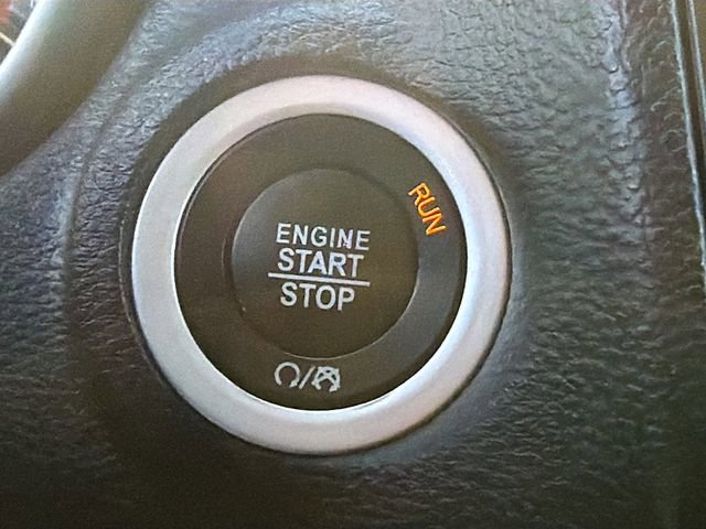 Used 2018 Dodge Journey SE image 32
