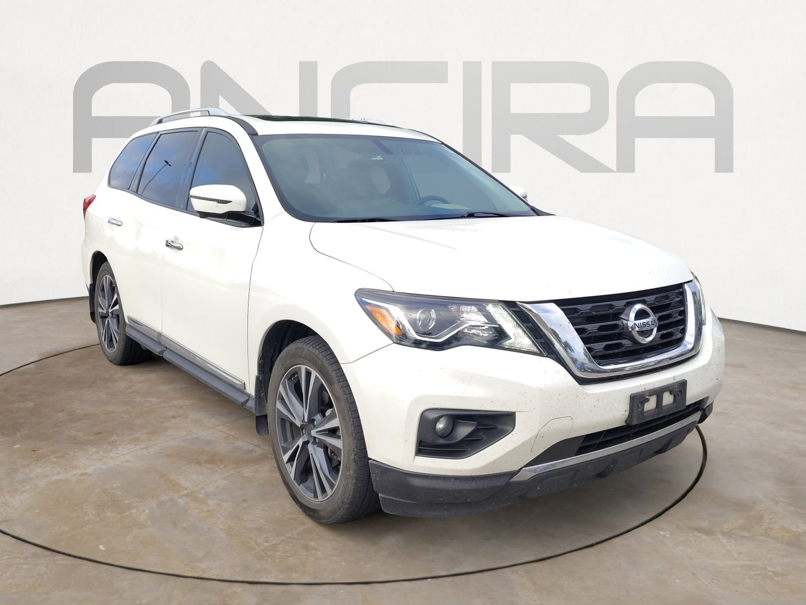 Used 2018 Nissan Pathfinder Platinum FWD image 4