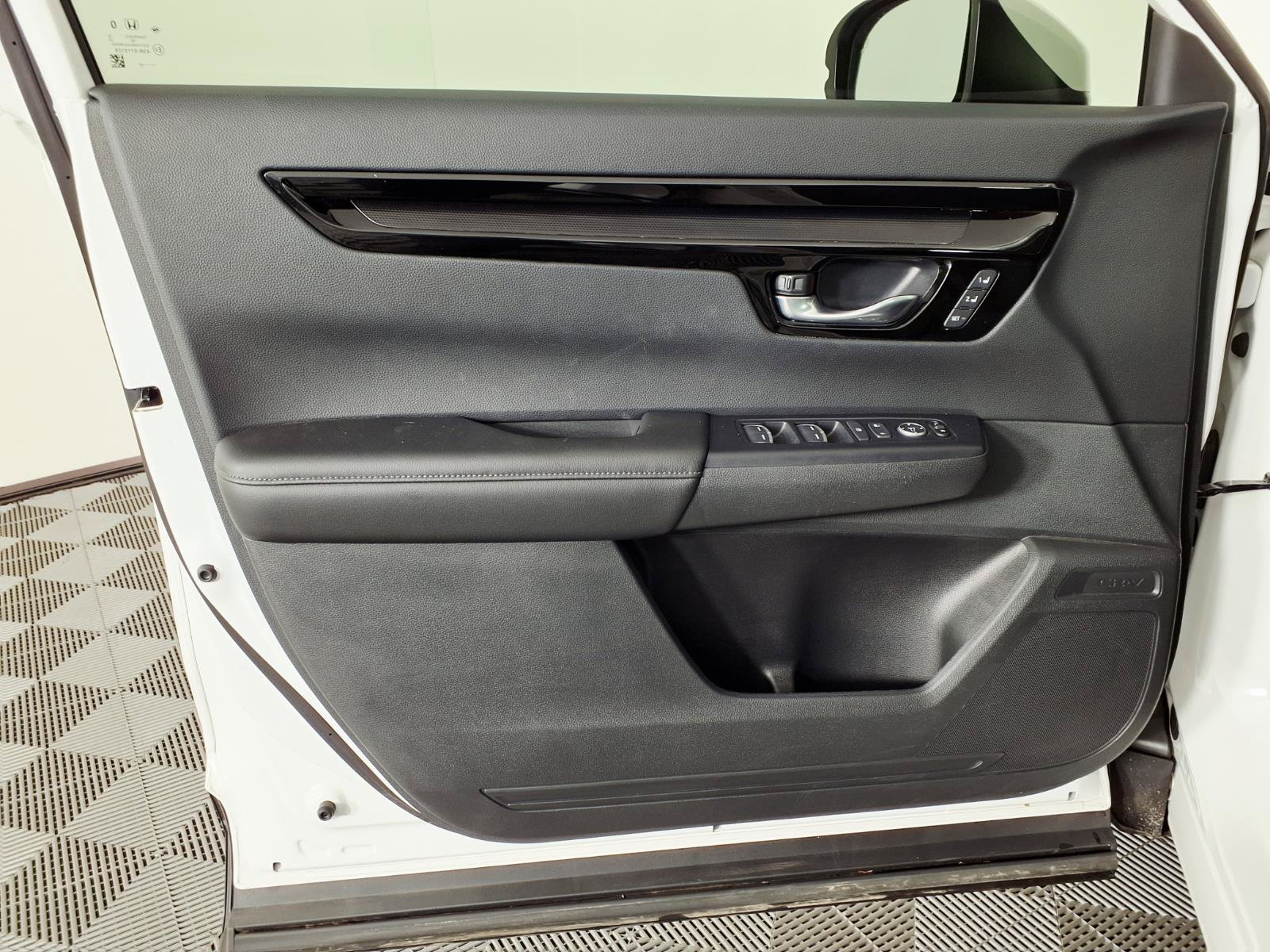 Used 2025 Honda CR-V EX-L image 16